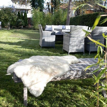 Family Wellhouse Green Garden Direct In Salzburg, Sunny Big Garden, Up To 16 Pax, Bikes For Free, Bbq, Sunbeds, Parking For Free, 15 Min Sound Of Music Dış mekan fotoğraf