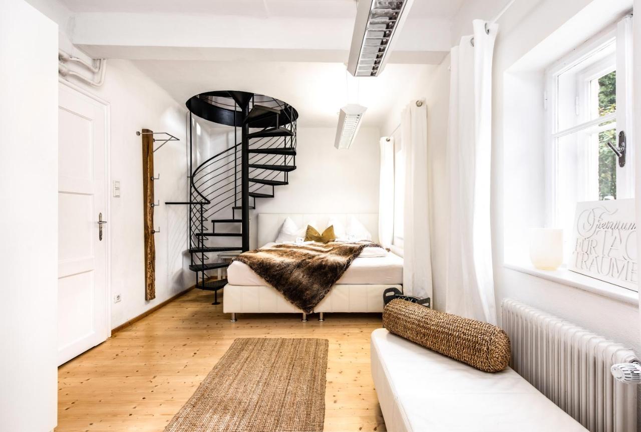 Family Wellhouse Green Garden Direct In Salzburg, Sunny Big Garden, Up To 16 Pax, Bikes For Free, Bbq, Sunbeds, Parking For Free, 15 Min Sound Of Music Dış mekan fotoğraf