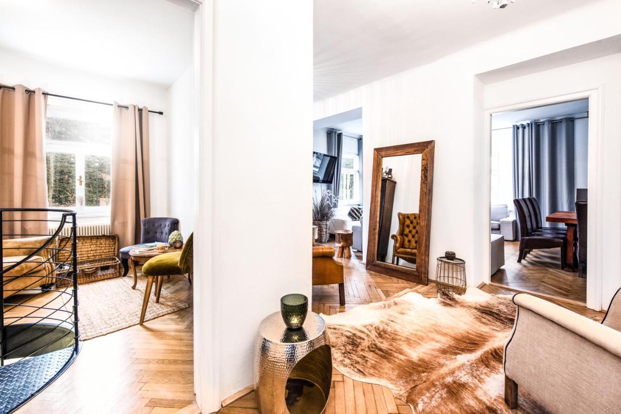Family Wellhouse Green Garden Direct In Salzburg, Sunny Big Garden, Up To 16 Pax, Bikes For Free, Bbq, Sunbeds, Parking For Free, 15 Min Sound Of Music Dış mekan fotoğraf