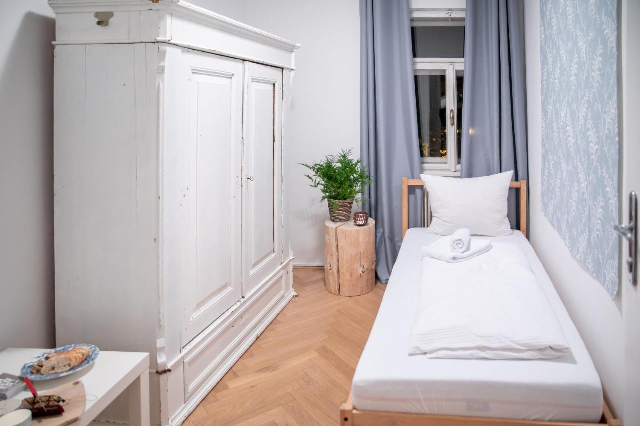 Family Wellhouse Green Garden Direct In Salzburg, Sunny Big Garden, Up To 16 Pax, Bikes For Free, Bbq, Sunbeds, Parking For Free, 15 Min Sound Of Music Dış mekan fotoğraf