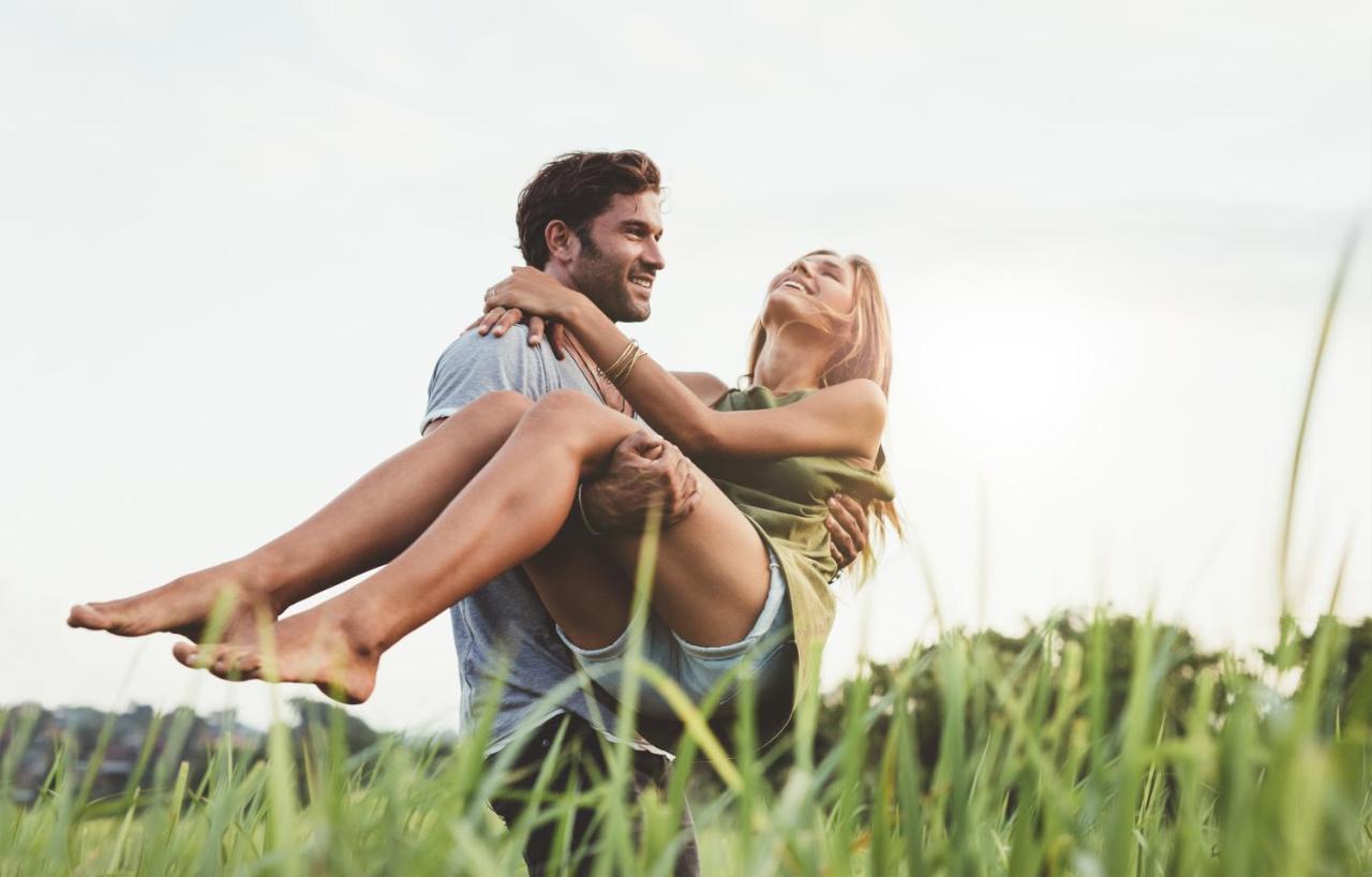 Family Wellhouse Green Garden Direct In Salzburg, Sunny Big Garden, Up To 16 Pax, Bikes For Free, Bbq, Sunbeds, Parking For Free, 15 Min Sound Of Music Dış mekan fotoğraf