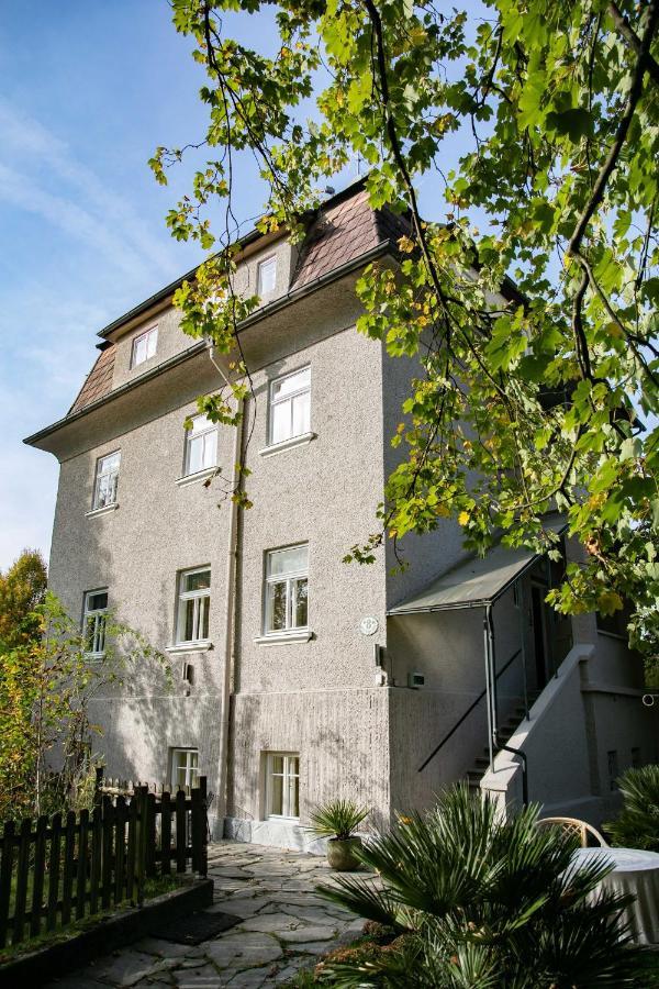 Family Wellhouse Green Garden Direct In Salzburg, Sunny Big Garden, Up To 16 Pax, Bikes For Free, Bbq, Sunbeds, Parking For Free, 15 Min Sound Of Music Dış mekan fotoğraf